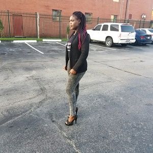 Meet your Posher, Suzanne